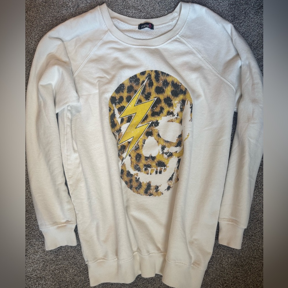 White Sweatshirt with Leopard Skull and Lightning Bolt